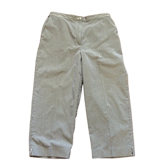 Alfred Dunner women’s navy and white seersucker Capri pants Size 12 - Picture 1 of 12